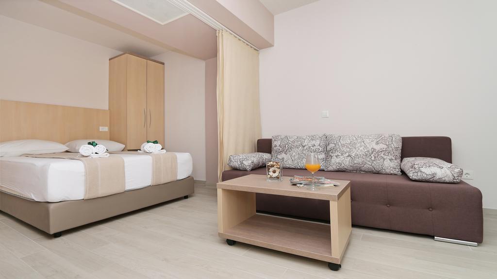 Apartments Hermes Tucepi Exterior photo