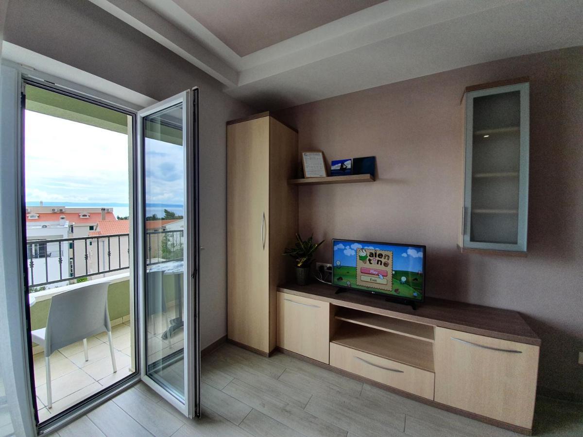 Apartments Hermes Tucepi Exterior photo
